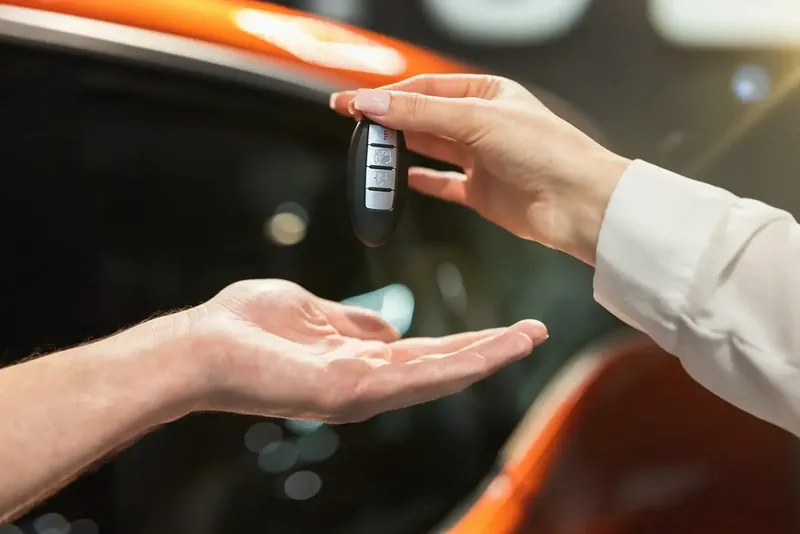 wręczenie kluczyków do auta